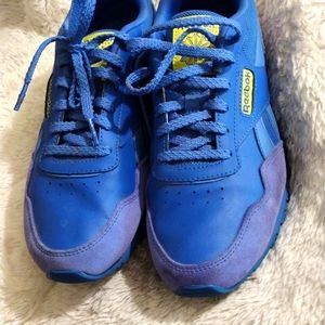 Reebok vintage blue sz 8 1/2  sneakers like new